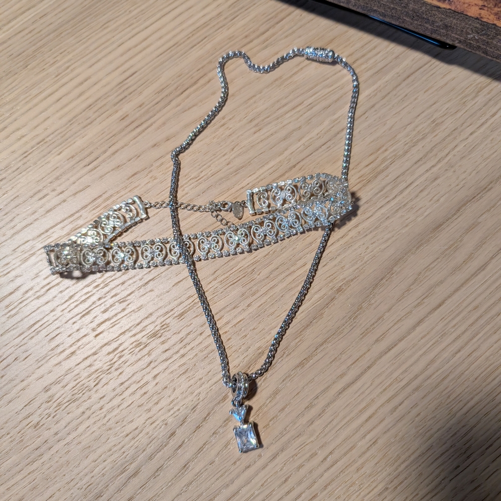 Elegant Silver Necklace Set